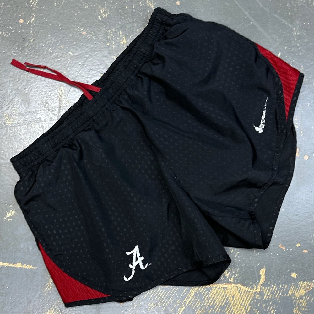 Nike Alabama Crimson Tide University Small Shorts 31254X-ALA Soccer Running